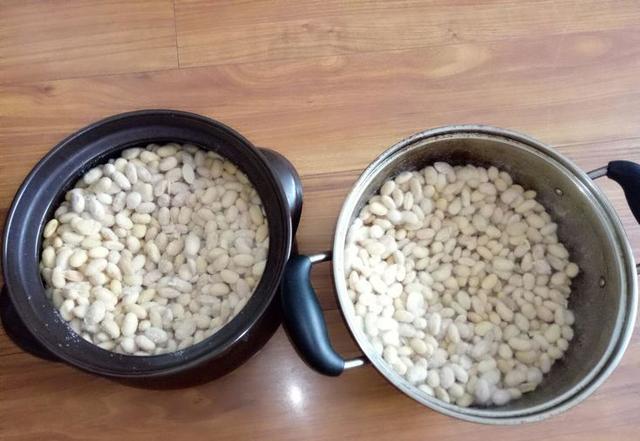 在家制作黄豆豆瓣酱，方法超级简单