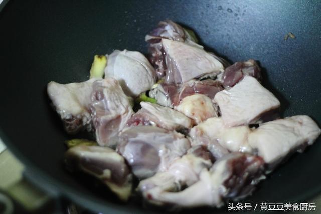 鸭肉怎么做最好吃？教你简单三步轻松制作色香味全的啤酒鸭